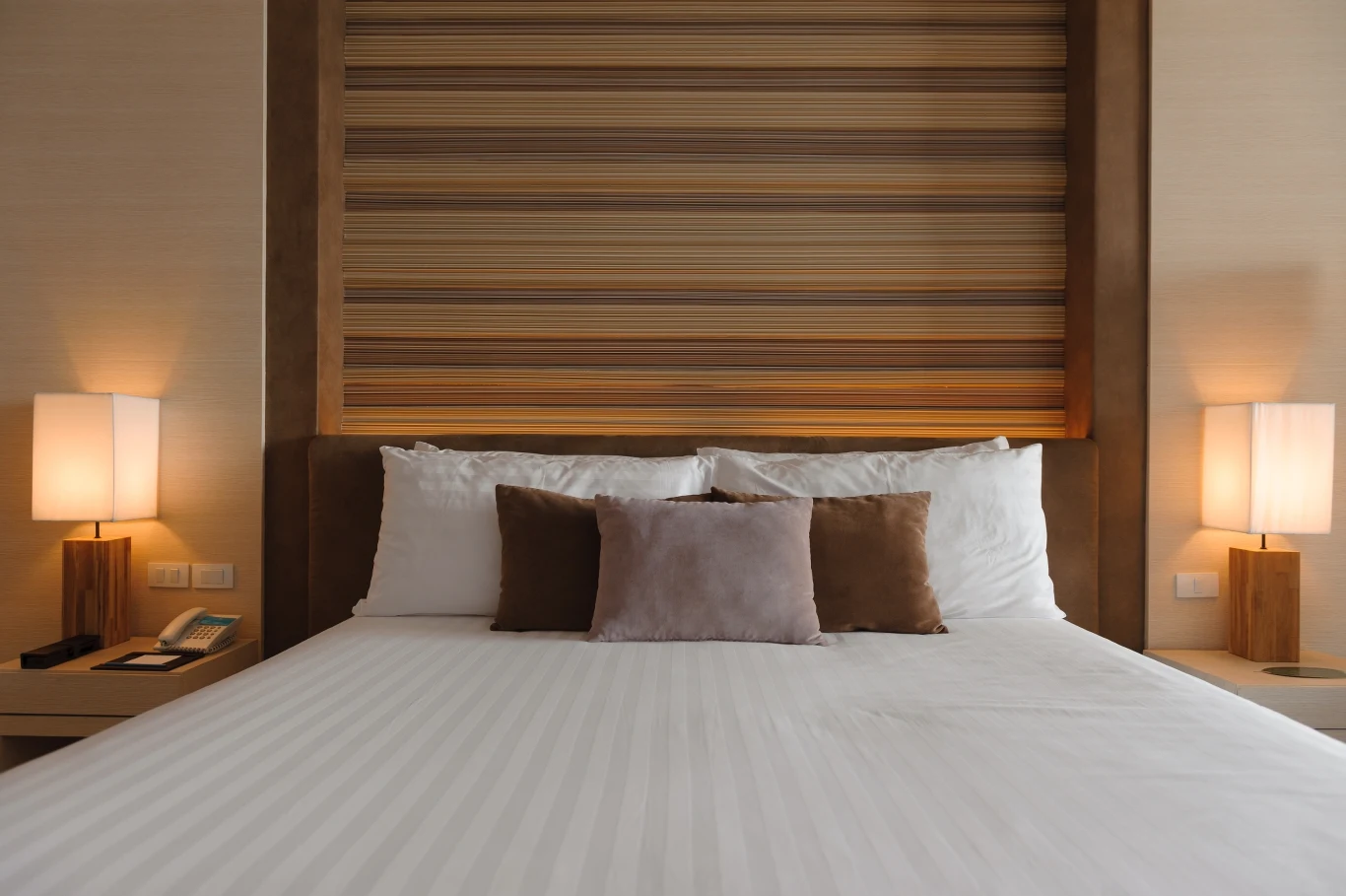 Rezerwując tani hotel upewnijmy się, czy nie zostaną nam doliczone dodatkowe opłaty np. za sprzątanie Rezerwując tani hotel upewnijmy się, czy nie zostaną nam doliczone dodatkowe opłaty np. za sprzątanie