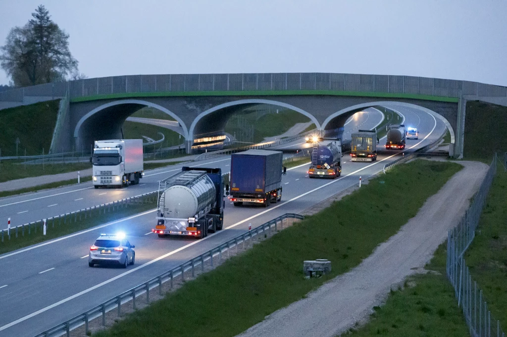 Polscy kierowcy płacą mandaty, bo Rosjanie zakłócają sygnał GPS