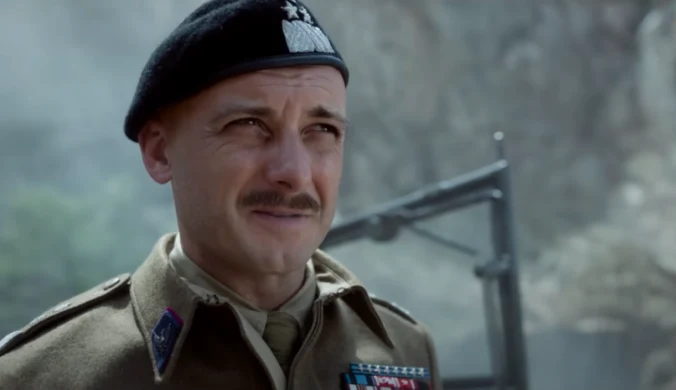 Kadr z filmu "Czerwone maki"