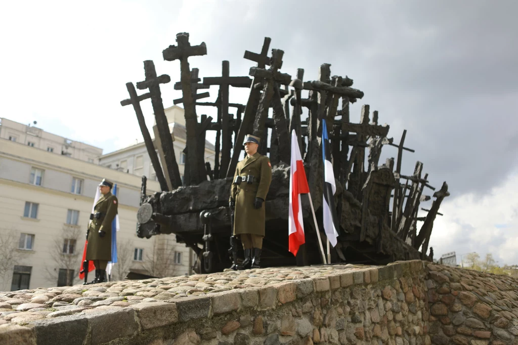 Pomnik Poległym i Pomordowanym na Wschodzie, Warszawa