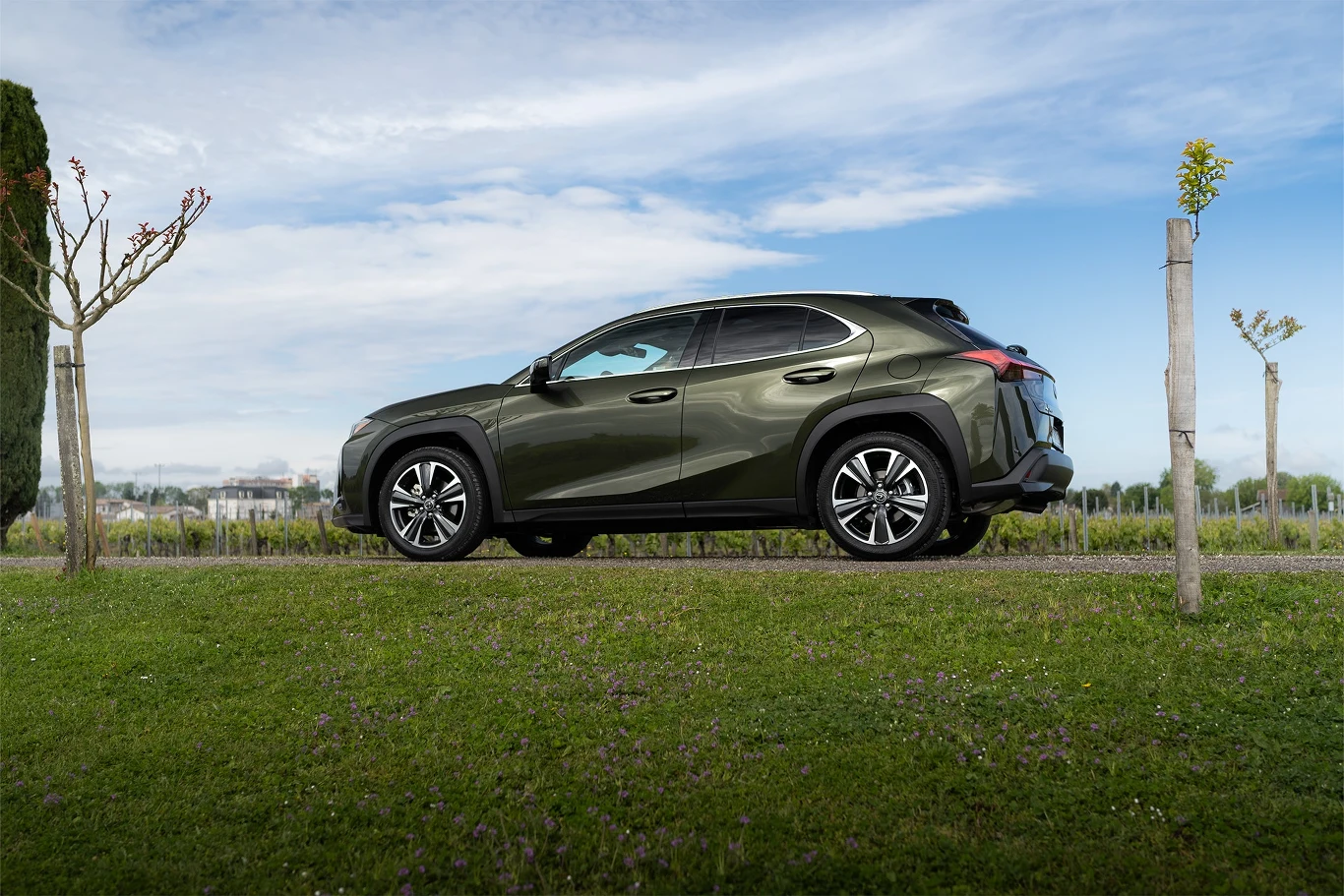 Lexus UX to jeden z najchętniej kupowanych crossoverów premium w Polsce.