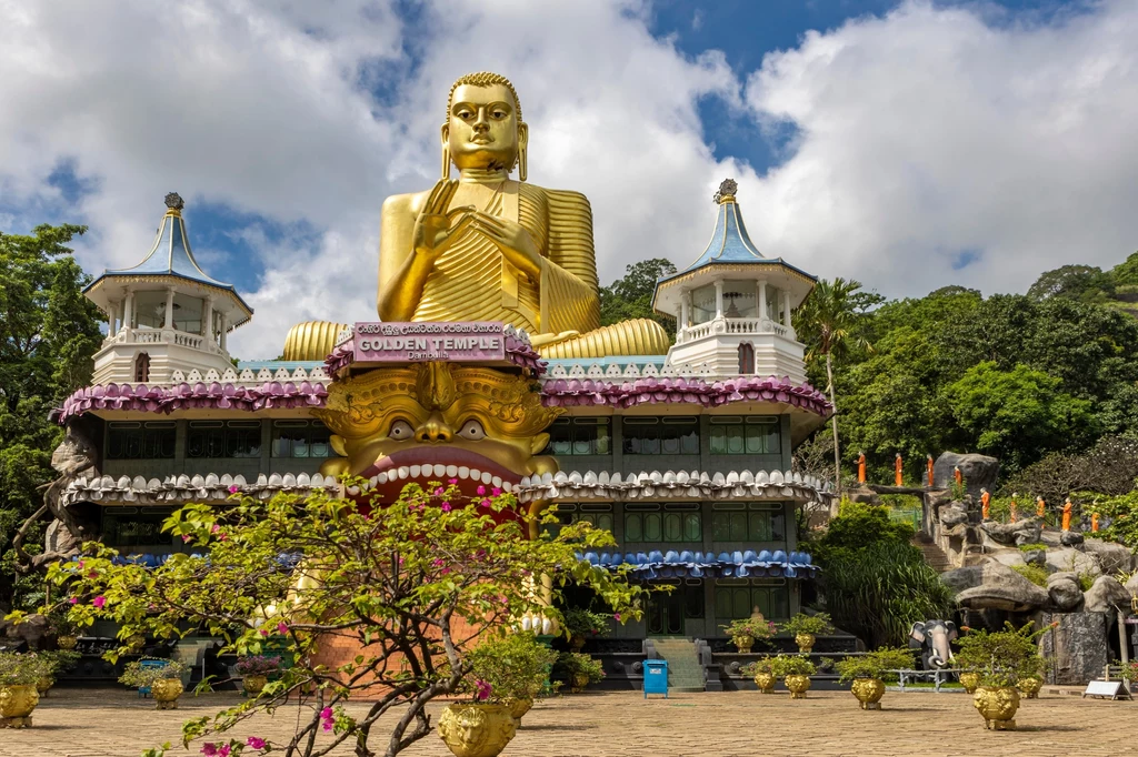 Sri Lanka i złota świątynia Dambulla.