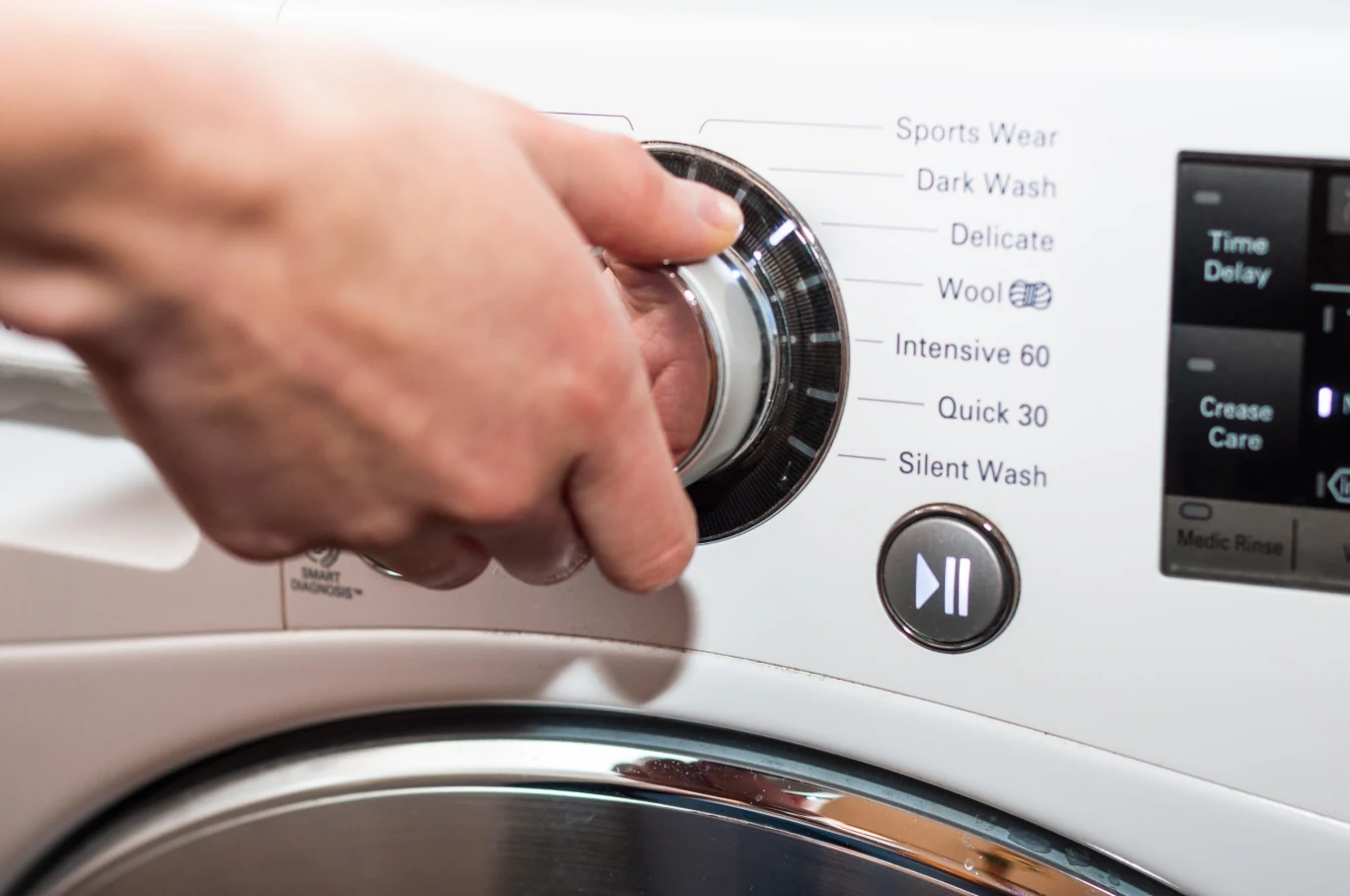 Jaki tryb prania jest najbardziej oszczędny? Ustaw ten program, a sporo zaoszczędzisz Jaki tryb prania jest najbardziej oszczędny? Ustaw ten program, a sporo zaoszczędzisz