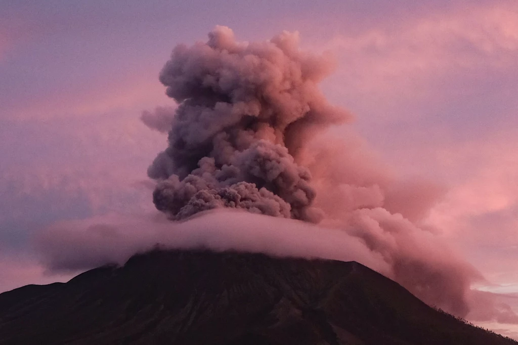 Wulkan Ruang w Indonezji