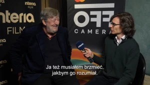 Mastercard OFF CAMERA. Stephen Fry o nauce języka polskiego i śpiewaniu