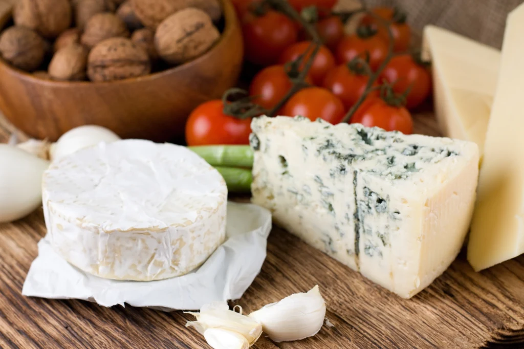 Sery pleśniowe i dojrzewające to źródło histamin