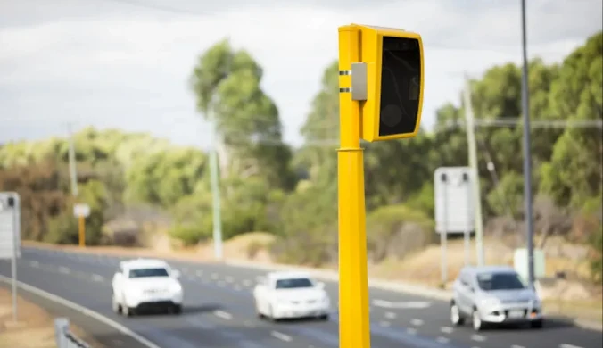 Jechał 80 km/h na odcinku, gdzie obowiązywało ograniczenie do 50 km/h. Dostał 121 tys. euro mandatu.