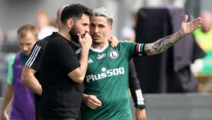 Trener Goncalo Feio i lider zespołu - Josue
