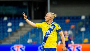 Dawid Gojny, kapitan Arki Gdynia odniósł groźnie wyglądającą kontuzję w meczu z Podbeskidziem Bielsko-Biała
