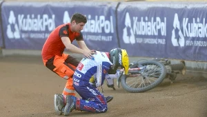 Janusz Kołodziej po upadku w Grudziądzu