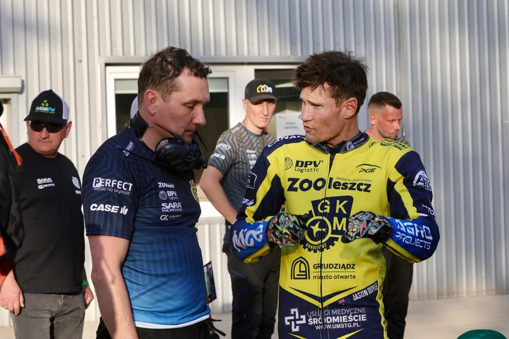 Krzysztof Jabłoński w rozmowie z Jasonem Doylem. Krzysztof Jabłoński w rozmowie z Jasonem Doylem.