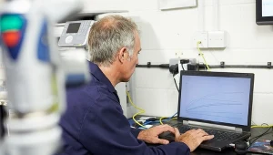 System CMMS - jakie przynosi korzyści?