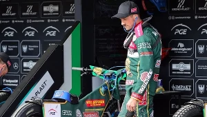 Leon Madsen w parku maszyn Włókniarza.