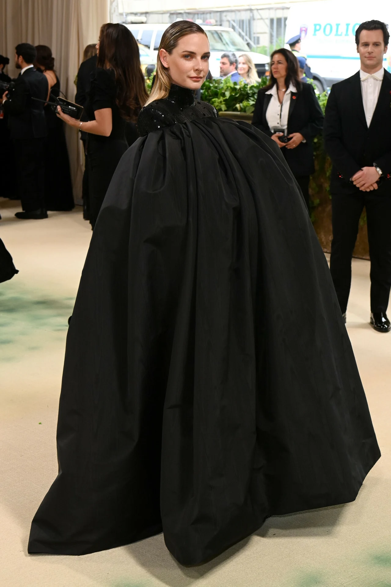 Rebecca Ferguson na MET Gala 2024 Rebecca Ferguson na MET Gala 2024