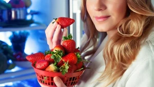 Truskawki będą świeże nawet 2 razy dłużej. Wystarczy, że zrobisz to 
