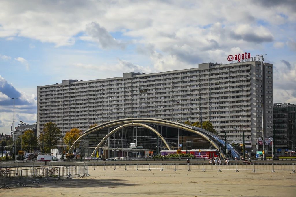 Superjednostkę zaprojektował architekt Mieczysław Król Superjednostkę zaprojektował architekt Mieczysław Król