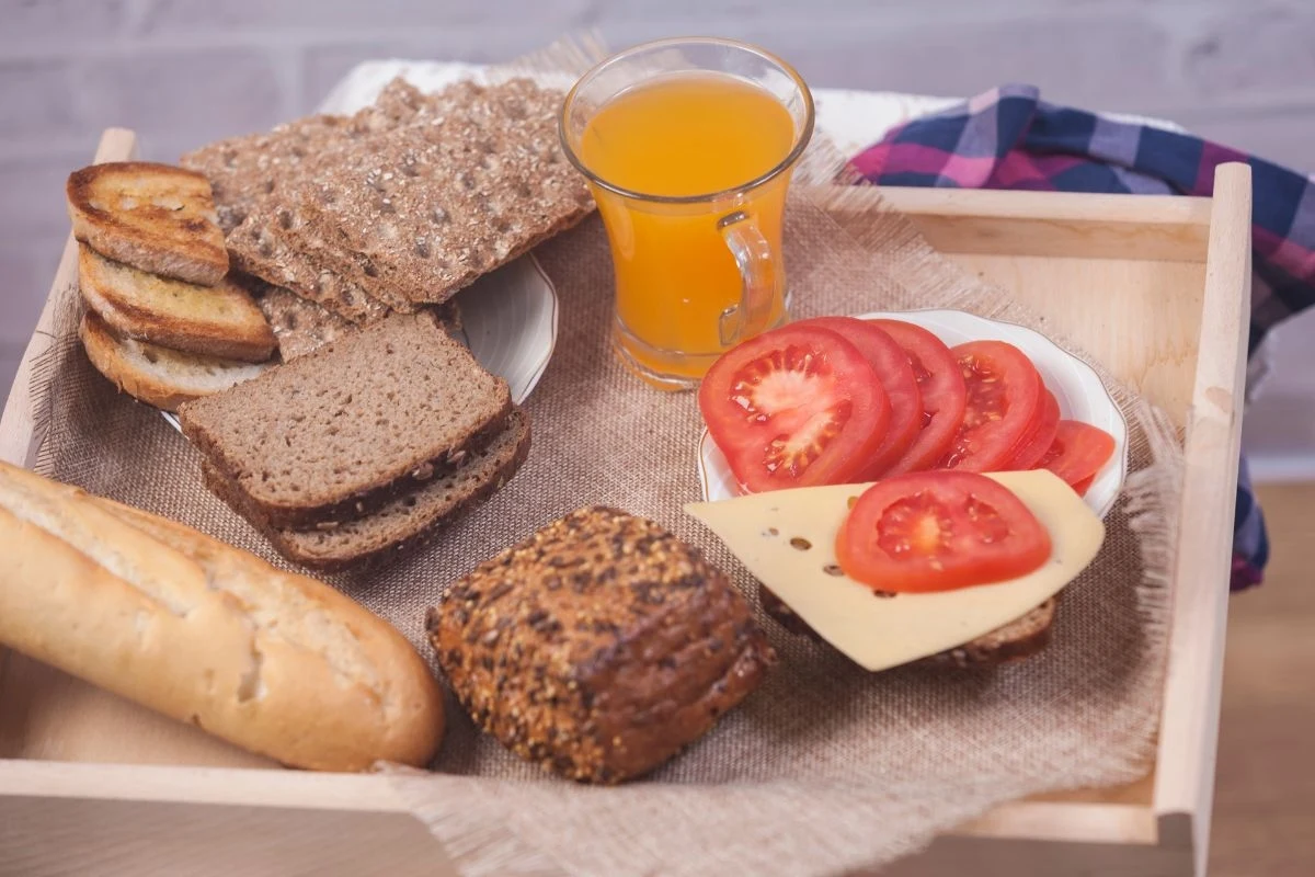 Jaki chleb na śniadanie? To pieczywo określa się mianem najzdrowszego