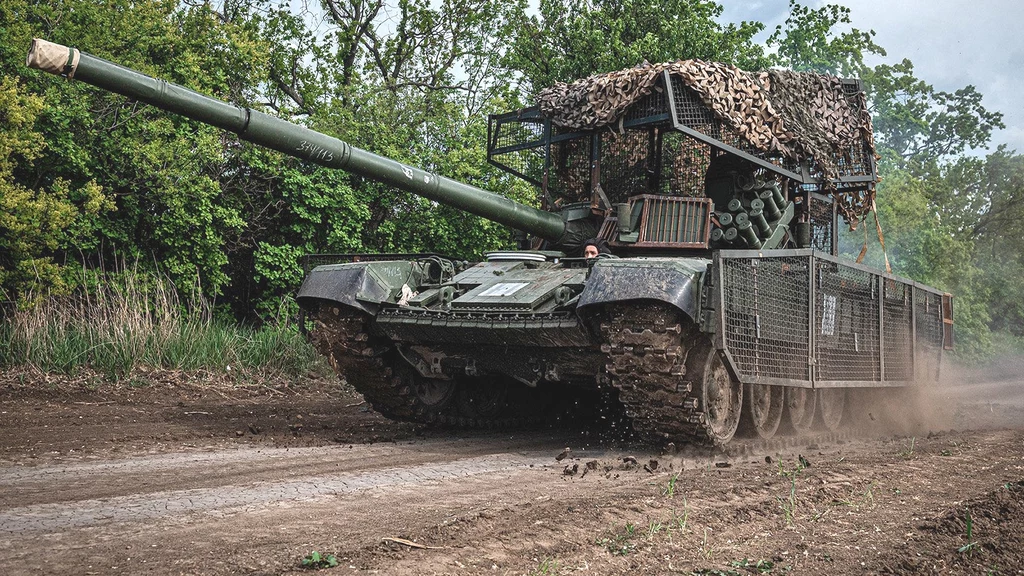 Potężny polski czołg PT-91 Twardy czyni cuda na Ukrainie