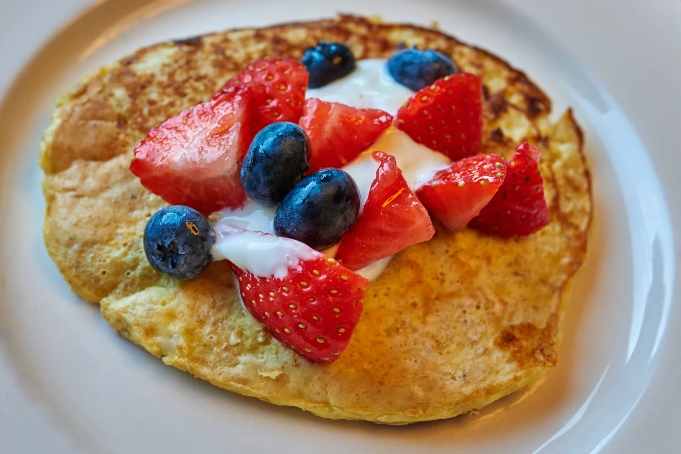 Przepis na omlet z serka wiejskiego. Przepis na omlet z serka wiejskiego.