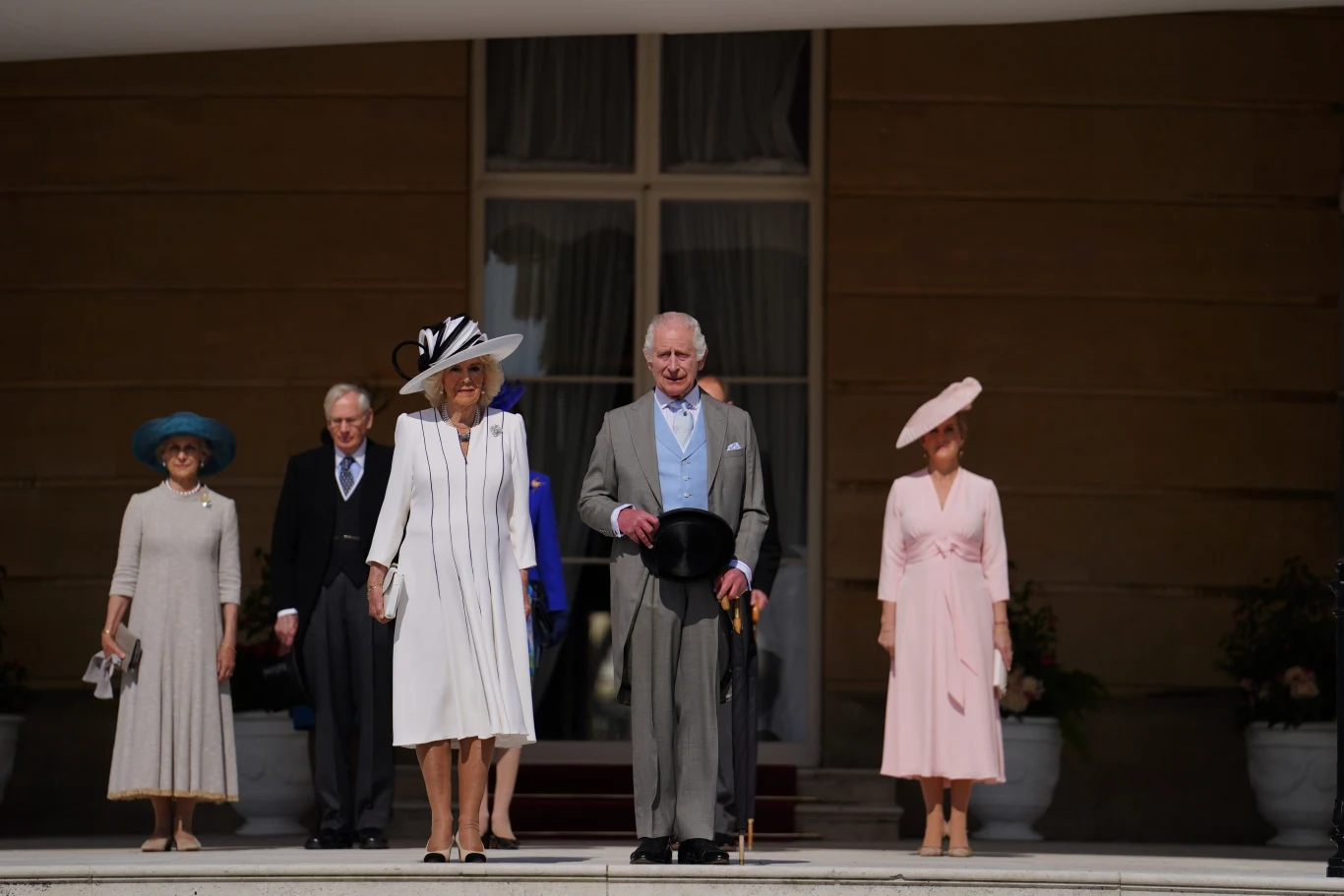 W trakcie wizyty Harry'ego jego ojciec, król Karol III zorganizował słynne przyjęcie w ogrodach Pałacu Buckingham, na które nie zaprosił swojego syna 