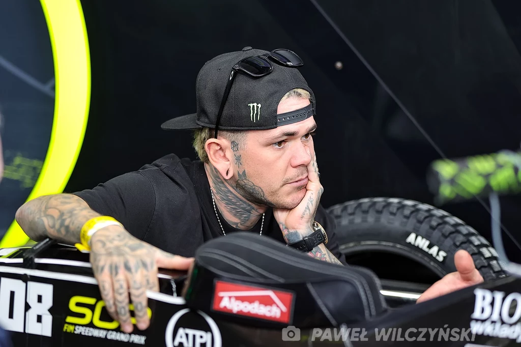 Tai Woffinden w boksie. Tai Woffinden w boksie.