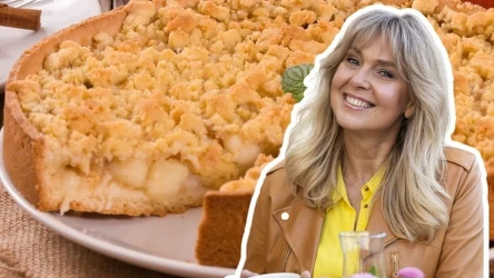 Szarlotka z dodatkiem skórki z pomarańczy z przepisu Ewy Wachowicz smakuje wyjątkowo