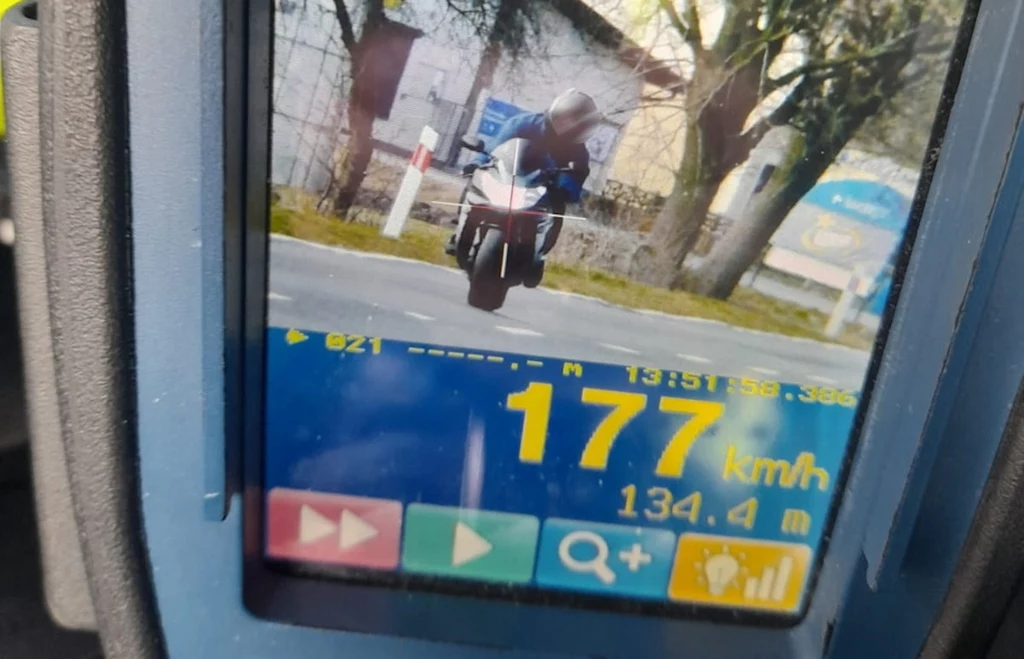 Motocykliście giną na drogach. Policja wystąpiła z apelem