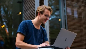 Pożyczka medyczna to forma finansowania, która umożliwia pacjentom sfinansowanie różnego rodzaju zabiegów medycznych lub operacji