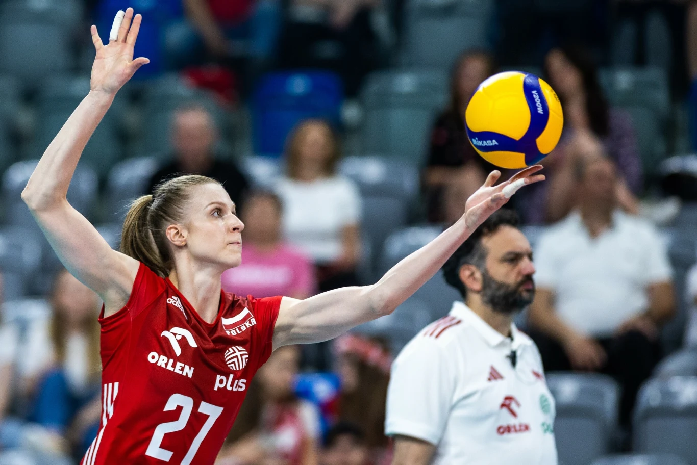 Joanna Pacak, w tle trener Stefano Lavarini