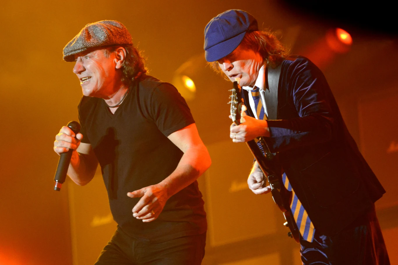 AC/DC