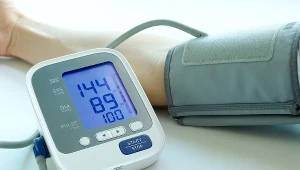 Mało znany objaw wysokiego ciśnienia. Dosłownie wypisany jest na twarzy