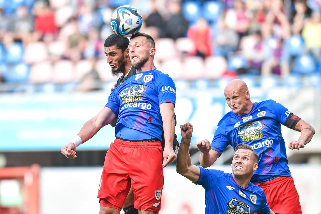W starciu z ligowym outsiderem Piast Gliwice dominował na lądzie i w powietrzu W starciu z ligowym outsiderem Piast Gliwice dominował na lądzie i w powietrzu