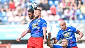 W starciu z ligowym outsiderem Piast Gliwice dominował na lądzie i w powietrzu 
