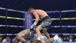 Wasyl Łomaczenko ma na deskach George'a Kambososa. W wieku 36 lat Ukrainiec po raz kolejny został mistrzem świata