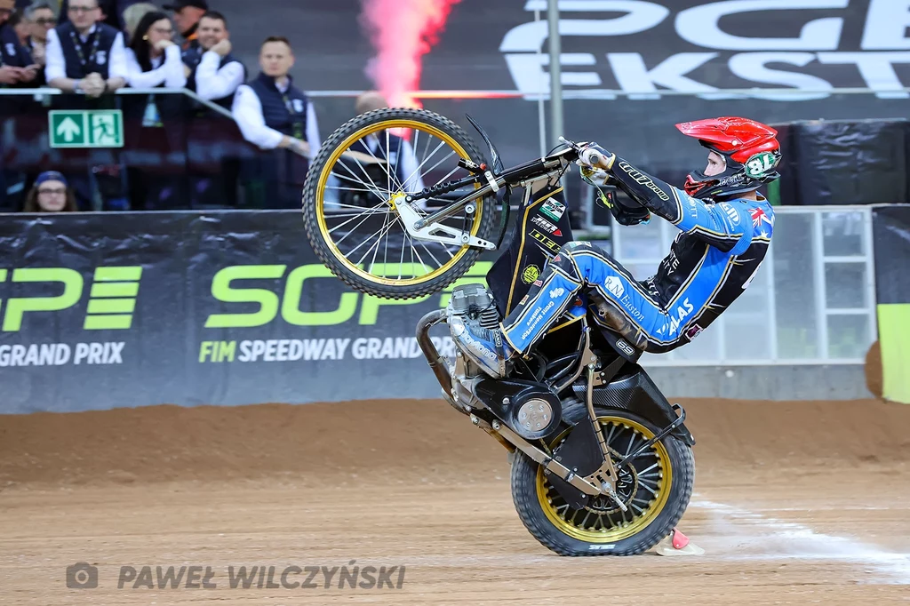 Jason Doyle na jednym kole Jason Doyle na jednym kole