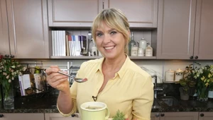 Przepisy Ewy Wachowicz na nietypowe zupy wiosenne z młodych warzyw
