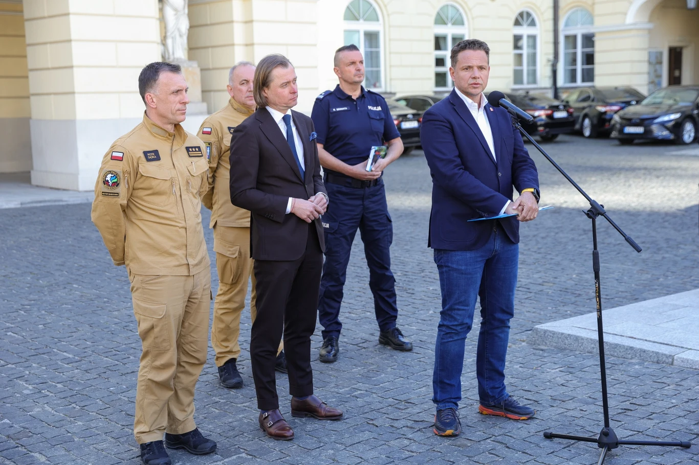 Konferencja po spotkaniu Mazowieckiego Zespołu Zarządzania Kryzysowego Konferencja po spotkaniu Mazowieckiego Zespołu Zarządzania Kryzysowego