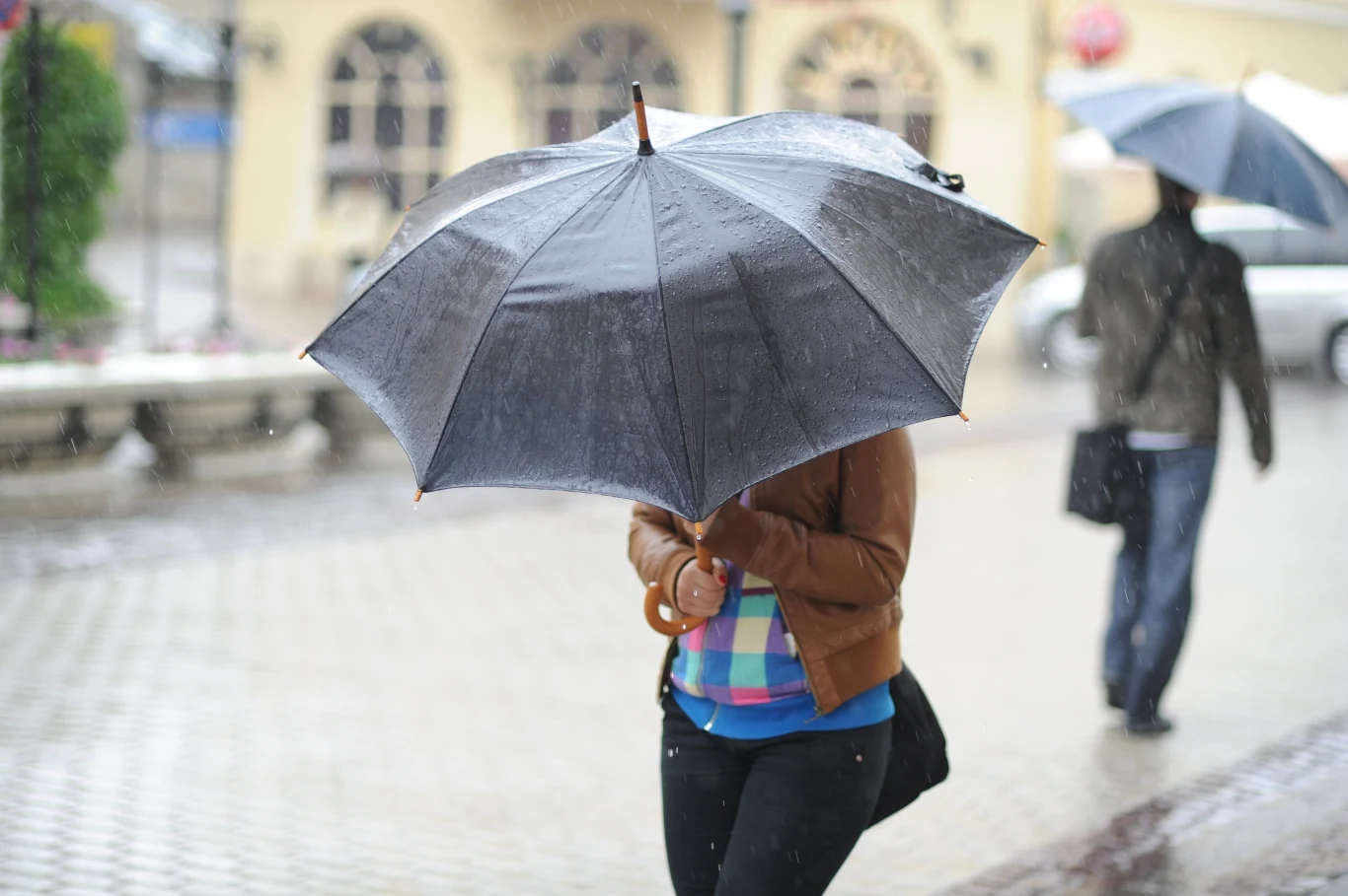 W weekend pogoda w Polsce zdecydowanie się pogorszy. Nadejdzie zdecydowane zachmurzenie, w wielu miejscach będzie padać deszcz, a lokalnie pojawią się również burze W weekend pogoda w Polsce zdecydowanie się pogorszy. Nadejdzie zdecydowane zachmurzenie, w wielu miejscach będzie padać deszcz, a lokalnie pojawią się również burze