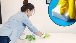 Niektórzy mówią, że ta gąbka jest magiczna. Tego jednak lepiej nią nie czyść