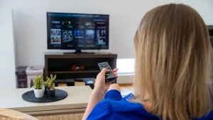 Telewizja internetowa zacina się? Pewna prędkość internetu do 4K