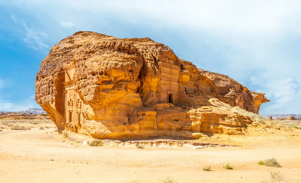 Arabia Saudyjska budzi coraz większe zainteresowanie wśród turystów, a to z uwagi na niesamowite połączenie starożytnej historii z nowoczesnością 