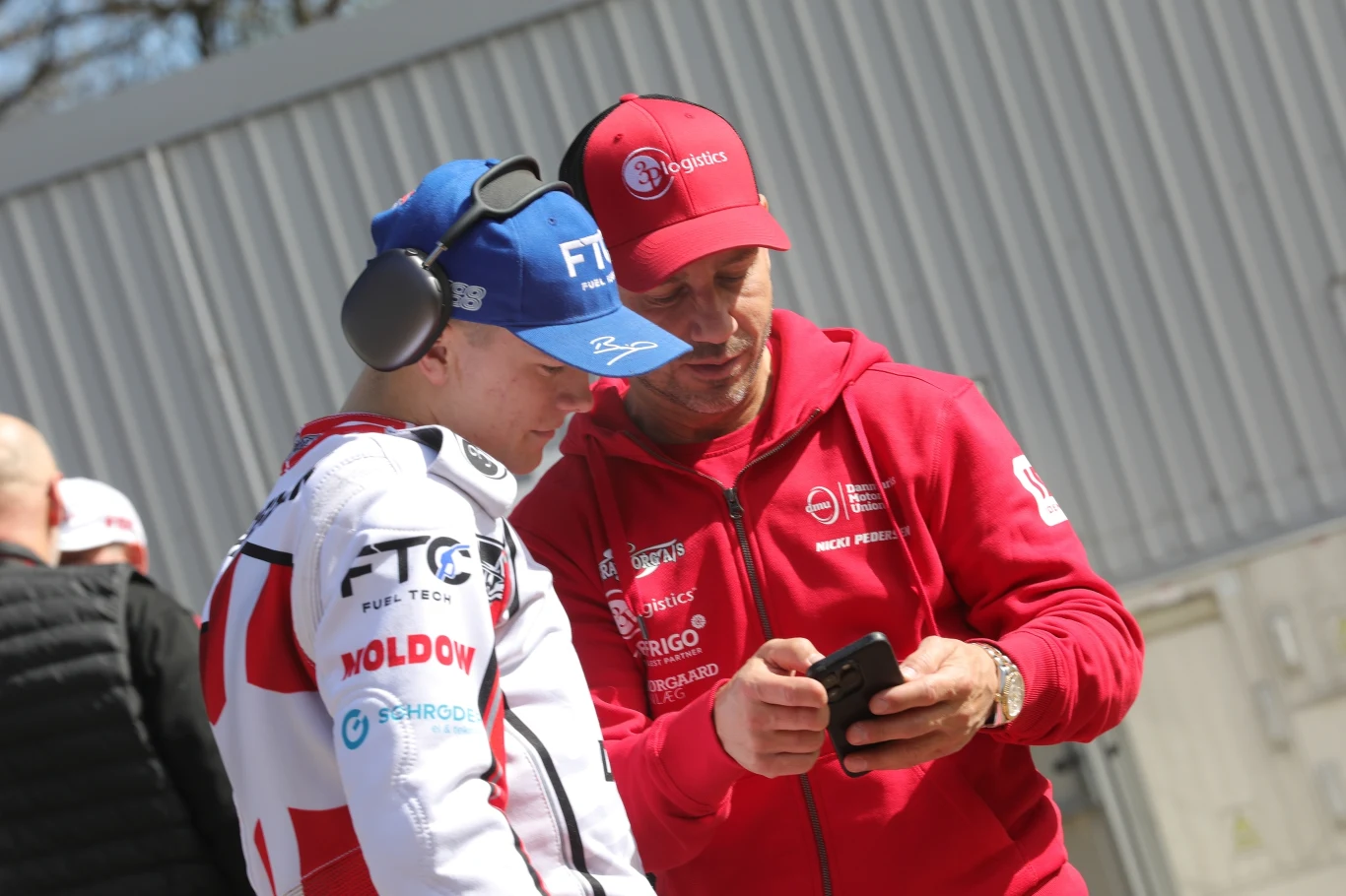 Bastian Pedersen z wujkiem Nickim Pedersenem.