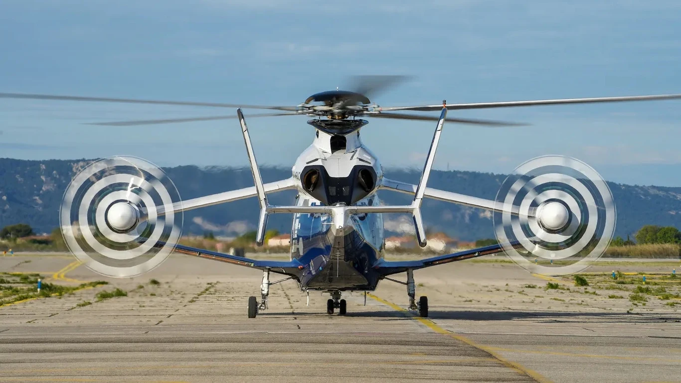Airbus Racer to pół samolot i pół helikopter. Airbus Racer to pół samolot i pół helikopter.