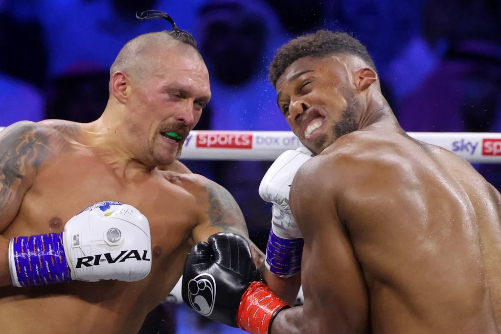Ołeksandr Usyk tutaj w trakcie pojedynku z Anthonym Joshuą