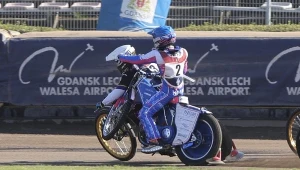 Polak wrócił w koszmarnym stylu. Rywal nie wytrzymał, poleciały ostre słowa