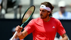 Co za widok w Rzymie, Tsitsipas bez szans. Organizatorzy "wszczęli alarm"