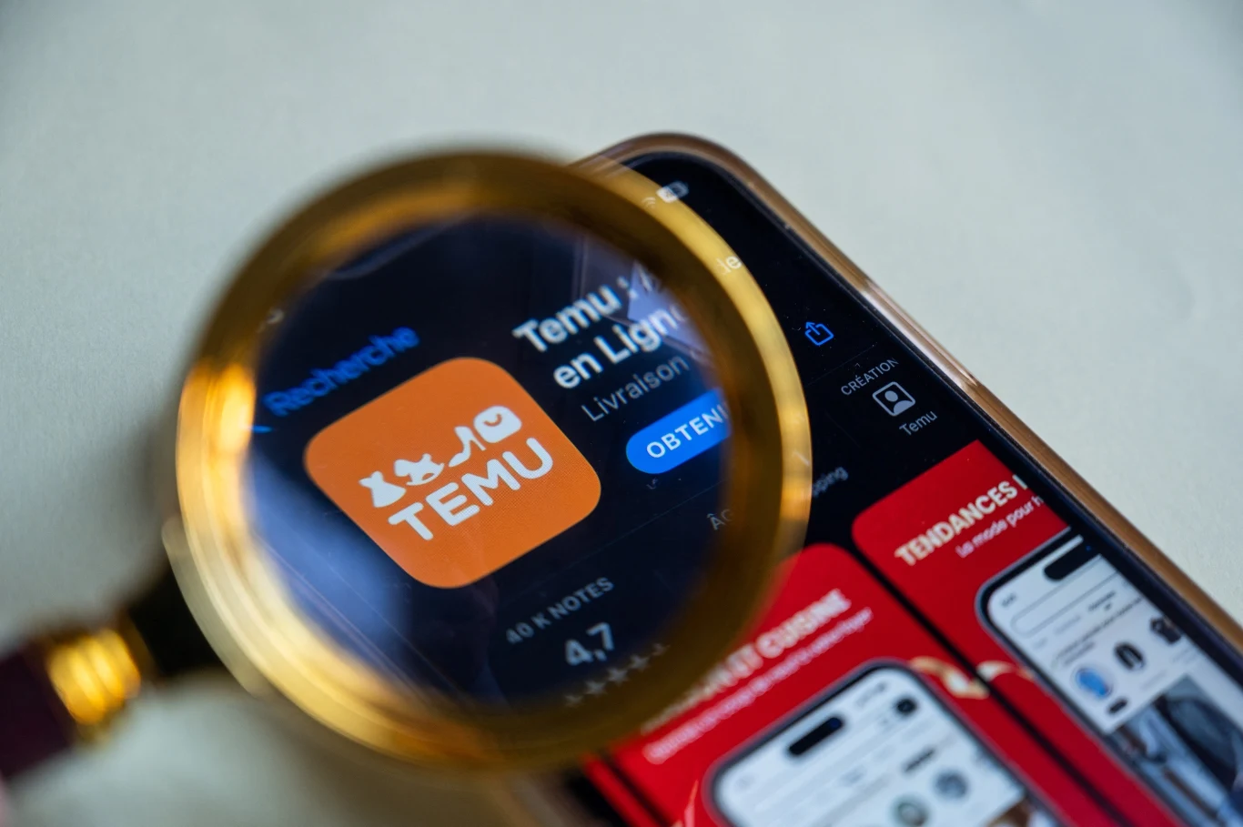 Akcje właściciela Temu gwałtownie spadają Akcje właściciela Temu gwałtownie spadają