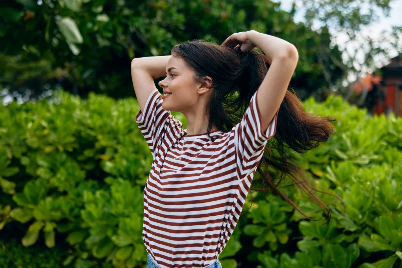 Koszulki w paski to must have w twojej letniej garderobie