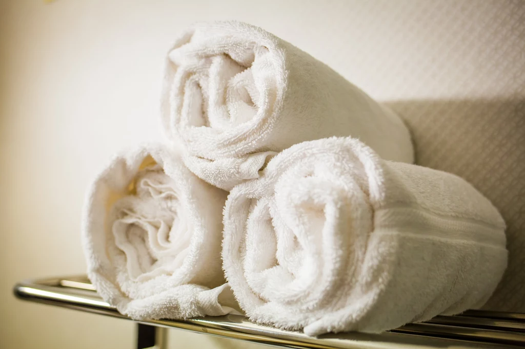 Chcesz cieszyć się z miękkich i puszystych ręczników? Dodaj do prania jeden składnik