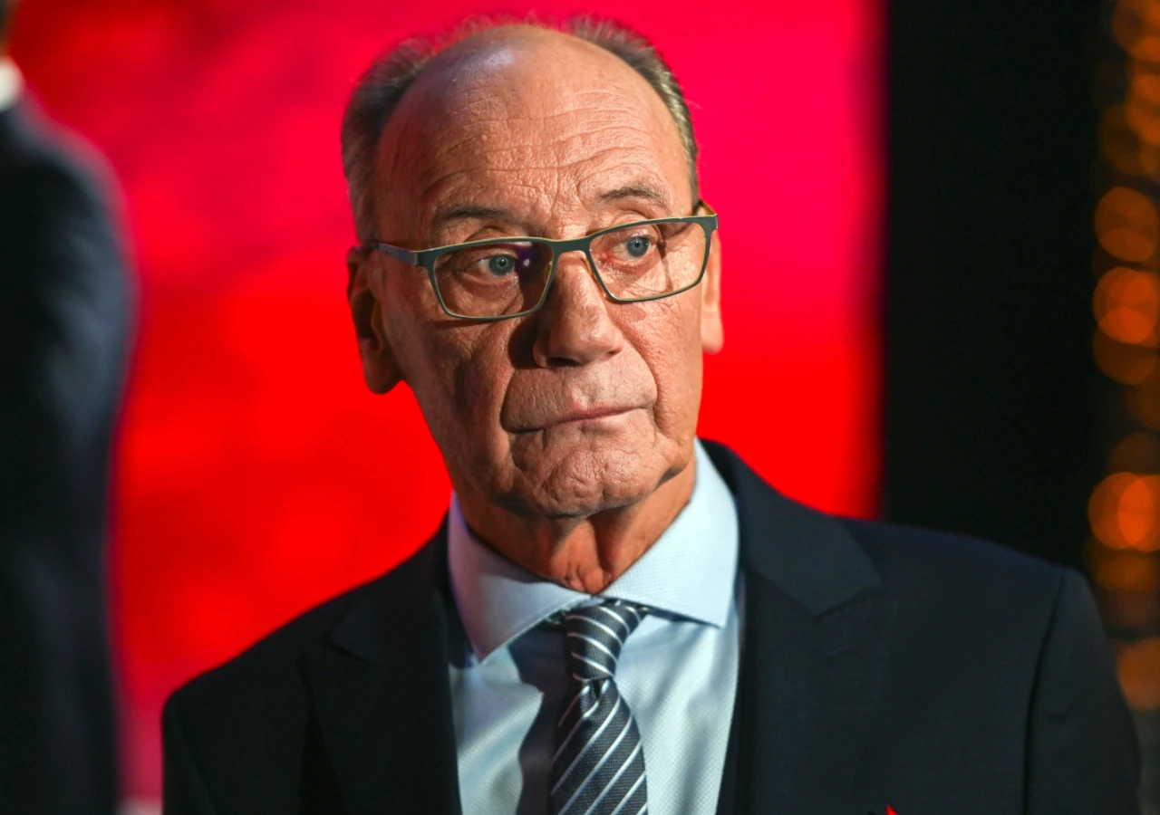 Dariusz Szpakowski nie kończy współpracy z TVP Dariusz Szpakowski nie kończy współpracy z TVP